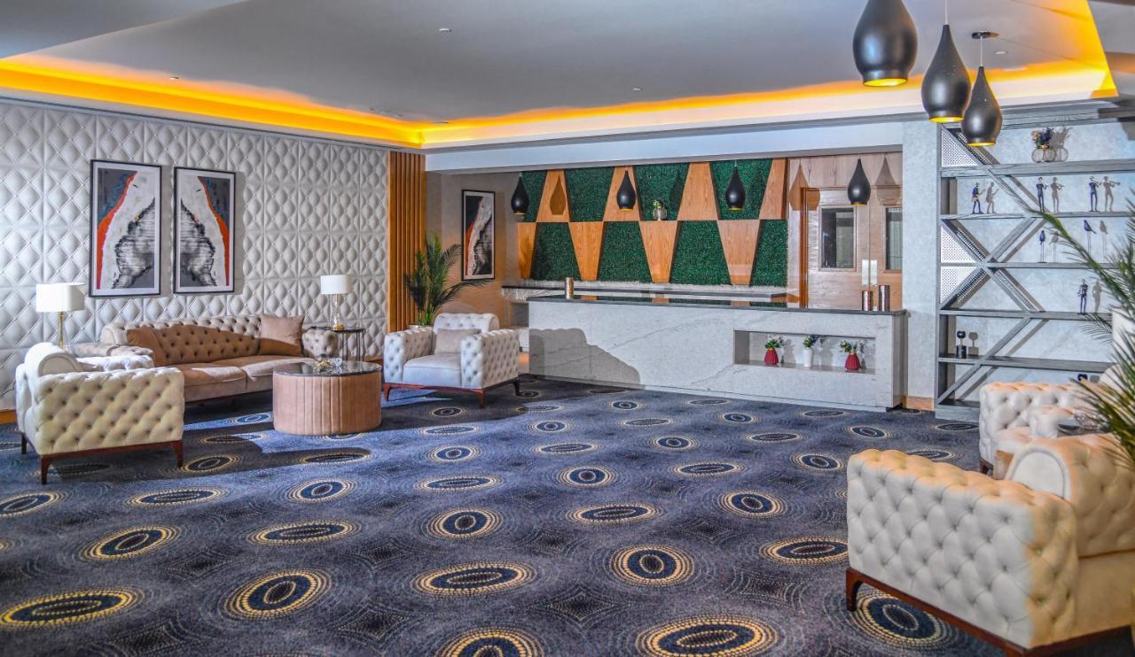 Tolip Resort El Galala Hills Αΐν Σούχνα Εξωτερικό φωτογραφία The lobby of the hotel