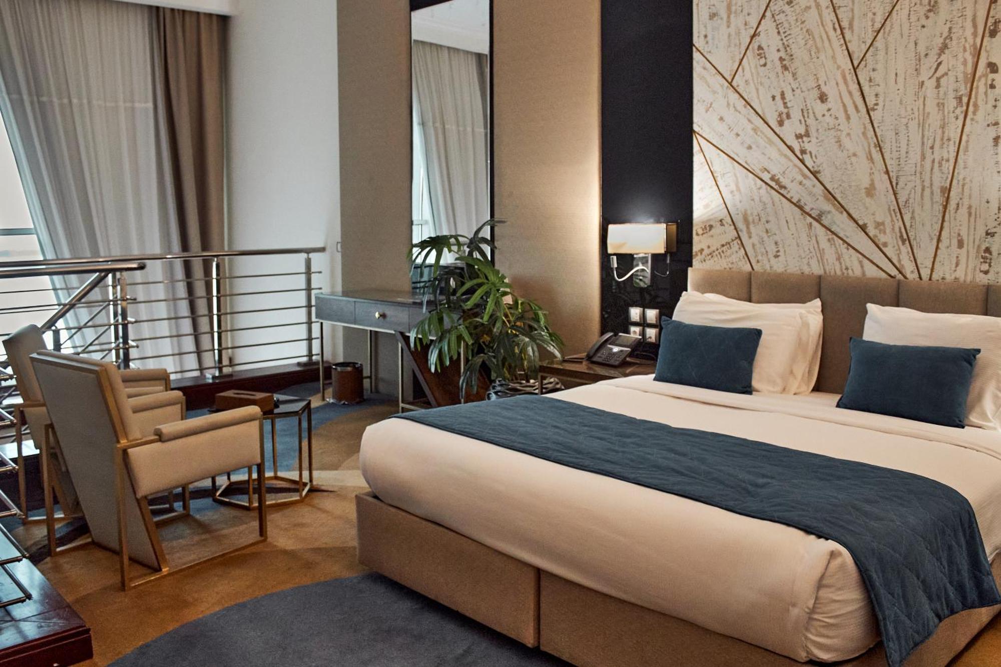 Tolip Resort El Galala Hills Αΐν Σούχνα Εξωτερικό φωτογραφία A room at the hotel