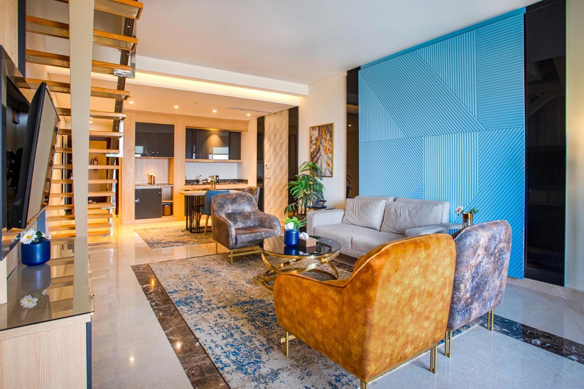 Tolip Resort El Galala Hills Αΐν Σούχνα Εξωτερικό φωτογραφία A living room in a luxury apartment